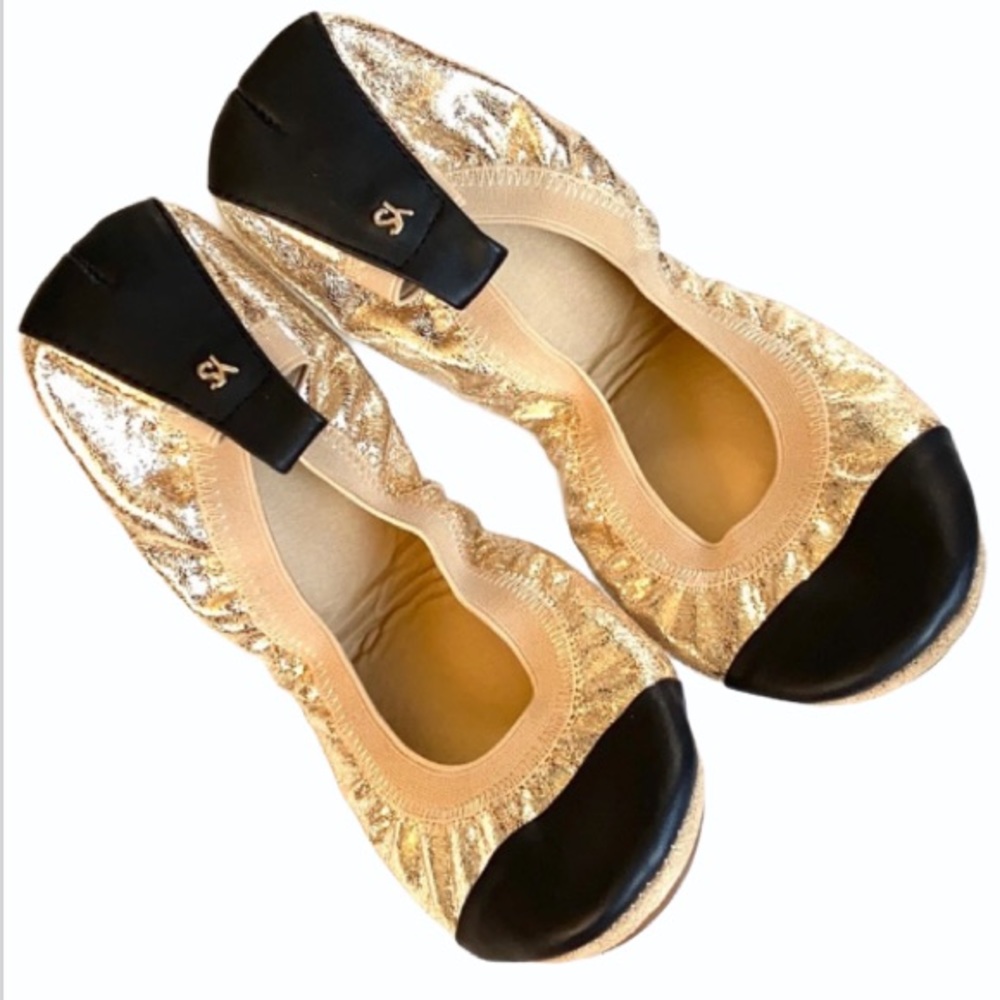 NWOT Yosi Samra leather foldable flats